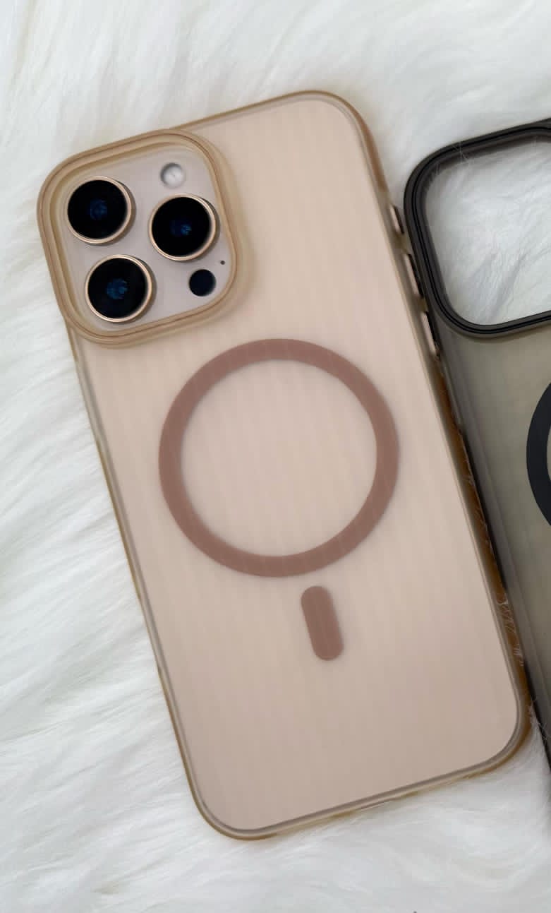 Corrugated Matte MagSafe Case